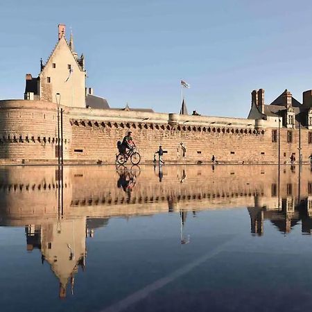 Le St Pierre Face Au Chateau Appart In Nantes Exterior photo
